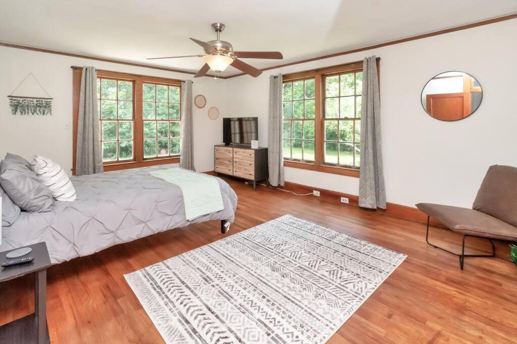 Stylish 3 Bedroom Home Close To Downtown Mobile Exterior foto